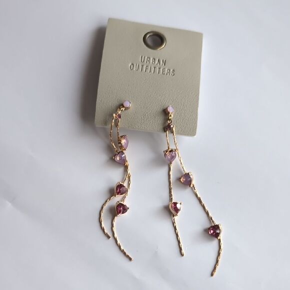 NWT Urban Outfitters Ombre Gold and Pink Heart Rhinestone Asymmetrical Earrings - Picture 2 of 10